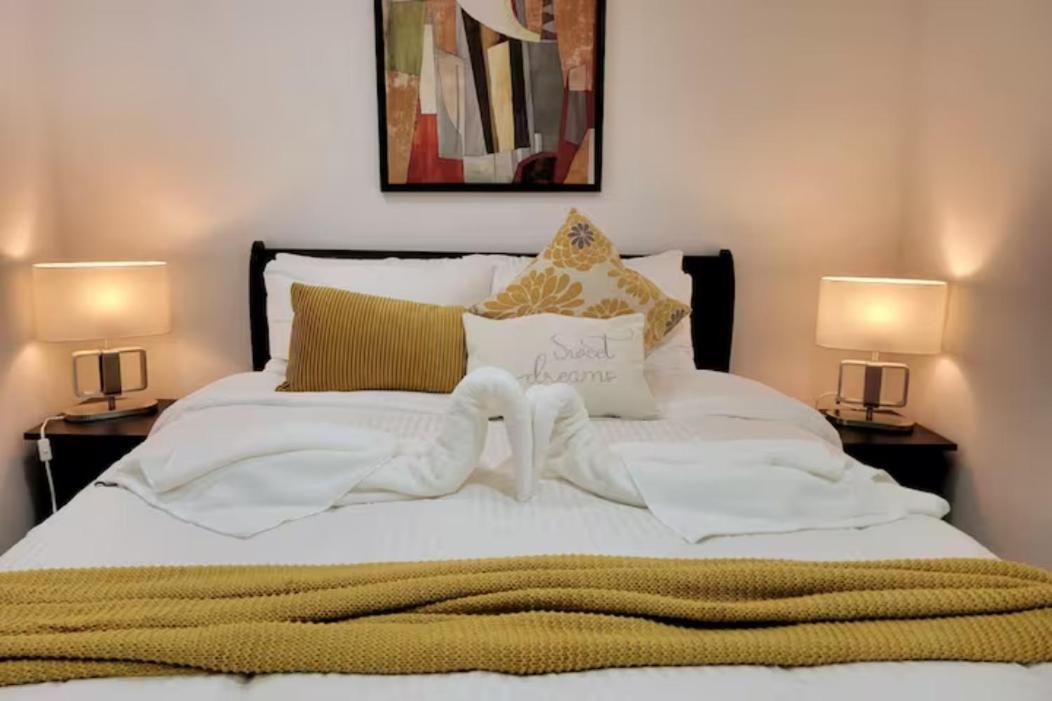 Modern Oasis In Richmond Hill, The Place For You! Apartment ภายนอก รูปภาพ